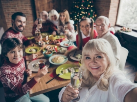 Navigating the Holidays During IVF Treatment 